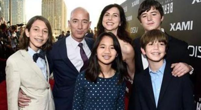 国男孩钱赚够后就“退货”背后细节让人无语PG麻将胡了免费试玩模拟器网红夫妇领养中(图3) 国男孩钱赚够后就“退货”背后细节让人无语PG麻将胡了免费试玩模拟器网红夫妇领养中(图3)