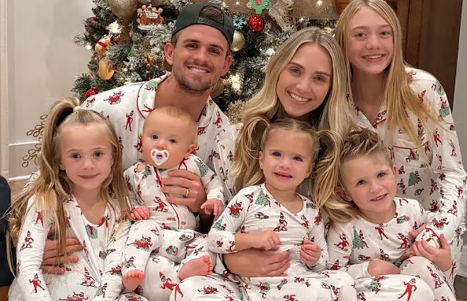 国男孩钱赚够后就“退货”背后细节让人无语PG麻将胡了免费试玩模拟器网红夫妇领养中(图5) 国男孩钱赚够后就“退货”背后细节让人无语PG麻将胡了免费试玩模拟器网红夫妇领养中(图5)