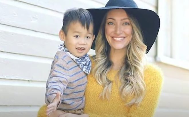 国男孩钱赚够后就“退货”背后细节让人无语PG麻将胡了免费试玩模拟器网红夫妇领养中(图7) 国男孩钱赚够后就“退货”背后细节让人无语PG麻将胡了免费试玩模拟器网红夫妇领养中(图7)