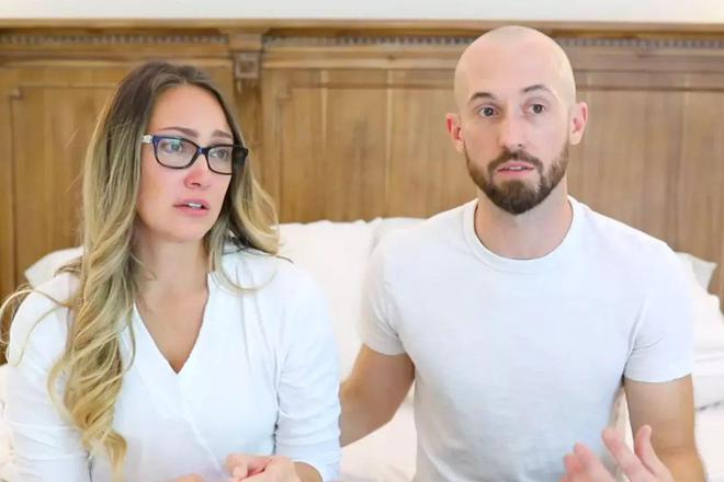 国男孩钱赚够后就“退货”背后细节让人无语PG麻将胡了免费试玩模拟器网红夫妇领养中(图8) 国男孩钱赚够后就“退货”背后细节让人无语PG麻将胡了免费试玩模拟器网红夫妇领养中(图8)