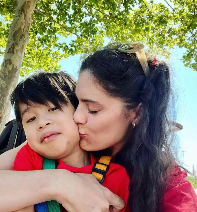 国男孩钱赚够后就“退货”背后细节让人无语PG麻将胡了免费试玩模拟器网红夫妇领养中(图18) 国男孩钱赚够后就“退货”背后细节让人无语PG麻将胡了免费试玩模拟器网红夫妇领养中(图18)