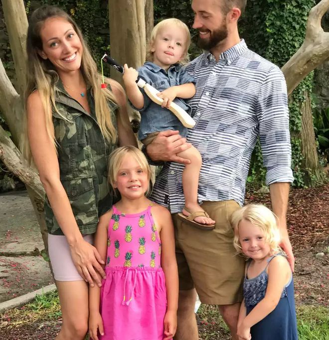 国男孩钱赚够后就“退货”背后细节让人无语PG麻将胡了免费试玩模拟器网红夫妇领养中(图23) 国男孩钱赚够后就“退货”背后细节让人无语PG麻将胡了免费试玩模拟器网红夫妇领养中(图23)