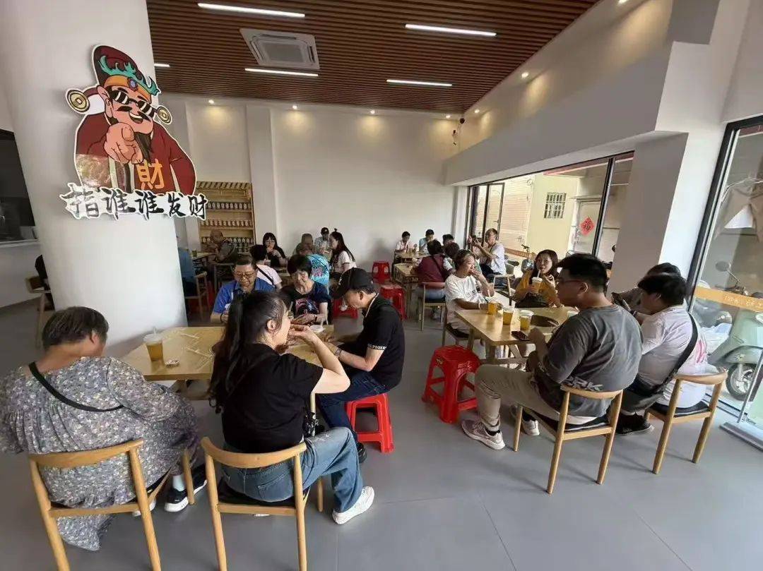 】上巷富民汤馆开业!乡村产业越做越旺麻将胡了试玩模拟器【党建领航(89)(图4) 】上巷富民汤馆开业!乡村产业越做越旺麻将胡了试玩模拟器【党建领航(89)(图4)